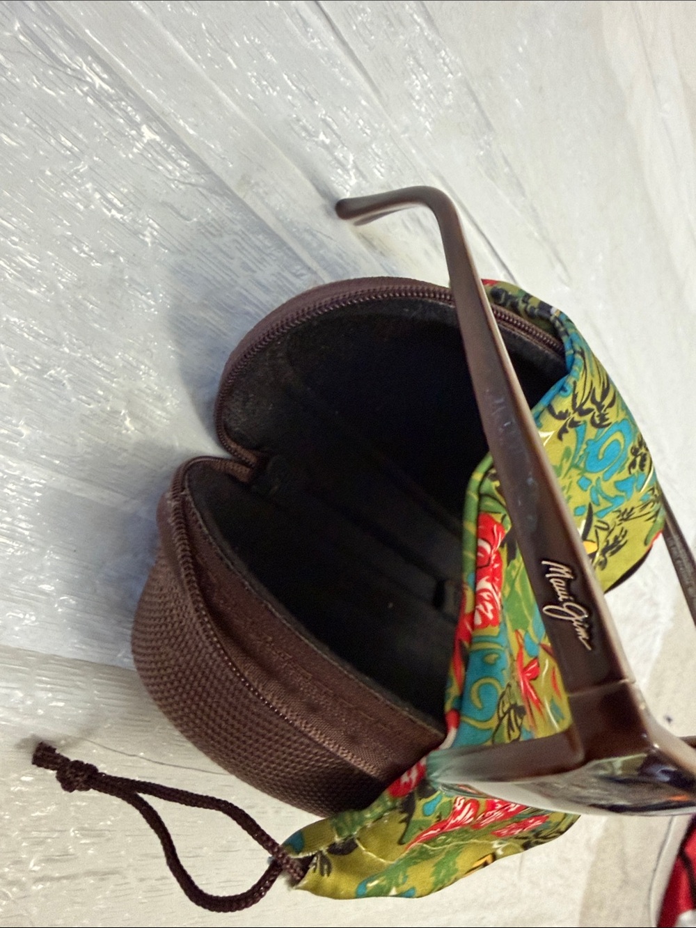 Maui Jim Brown Cat-Eye Sunglasses with Green Inner Trim - Picture 3 of 7